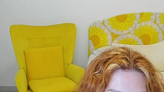 Snapshot of milf_penelope chatting on 05-10-26, 06:32 milf penelope online show from 05-10-26, 06:32