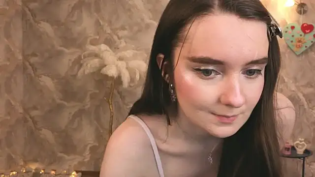 Snapshot of CloudGrace chatting on 02-20-26, 06:26 CloudGrace online show from 02-20-26, 06:26