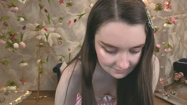 Snapshot of CloudGrace chatting on 04-30-26, 08:57 CloudGrace online show from 04-30-26, 08:57