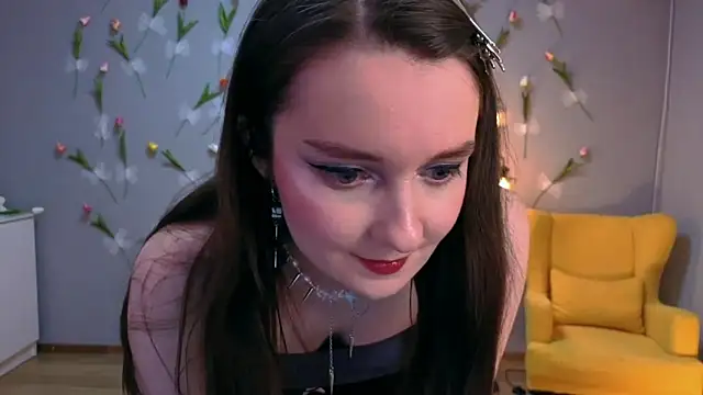 Snapshot of CloudGrace chatting on 06-04-26, 03:33 CloudGrace online show from 06-04-26, 03:33