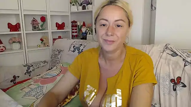 Snapshot of spell_of_love chatting on 07-15-26, 07:10 spell of love online show from 07-15-26, 07:10