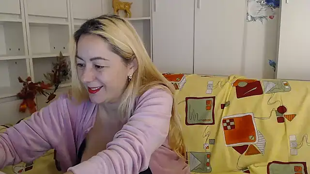 spell of love online show from 10-25-25, 03:45