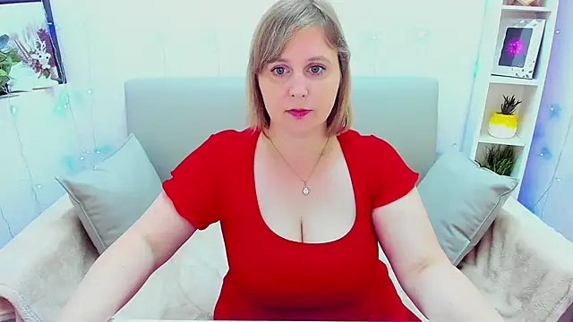 Erika Lov online show from 06-06-26, 01:33