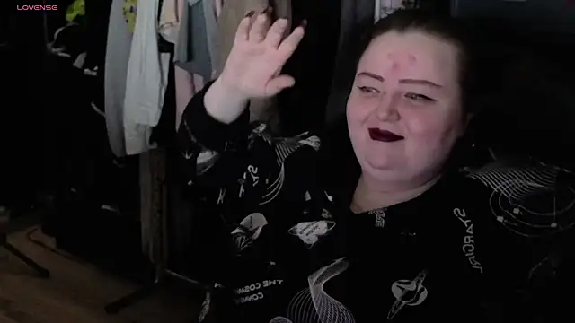 Snapshot of EMMA__CONNOR chatting on 10-15-25, 12:09 EMMA CONNOR online show from 10-15-25, 12:09