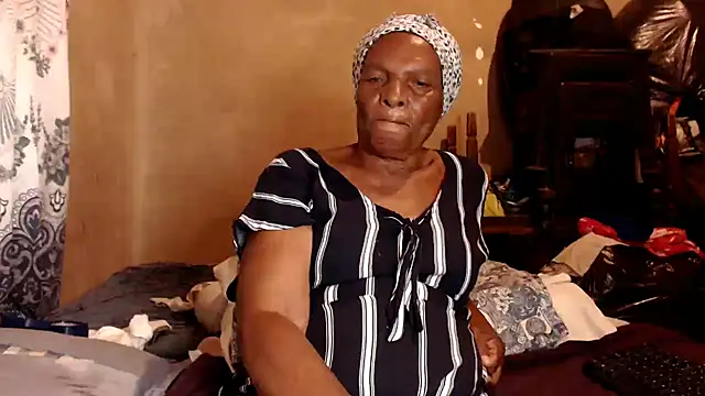 NaughtyGranny online show from 11-14-25, 07:06