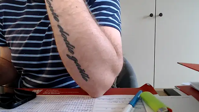 Snapshot of mrbigballs chatting on 05-15-26, 06:06 mrbigballs online show from 05-15-26, 06:06