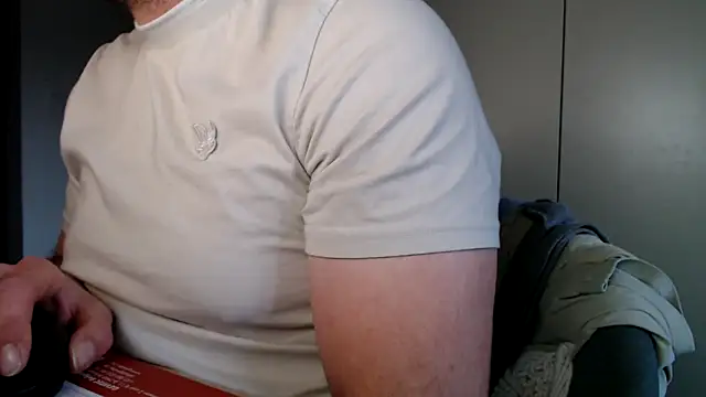 Snapshot of mrbigballs chatting on 05-08-26, 06:56 mrbigballs online show from 05-08-26, 06:56