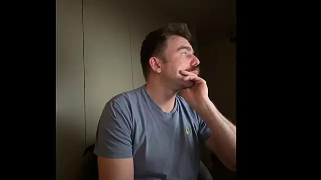 Snapshot of mrbigballs chatting on 02-13-26, 10:10 mrbigballs online show from 02-13-26, 10:10