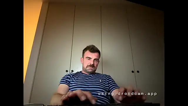 Snapshot of mrbigballs chatting on 09-17-25, 08:11 mrbigballs online show from 09-17-25, 08:11