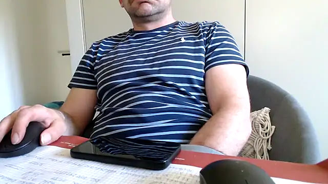 Snapshot of mrbigballs chatting on 05-16-26, 06:23 mrbigballs online show from 05-16-26, 06:23