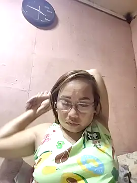 Snapshot of asianwet4u chatting on 10-16-25, 01:41 asianwet4u online show from 10-16-25, 01:41