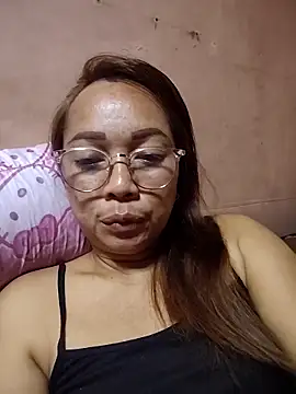 Snapshot of asianwet4u chatting on 09-29-25, 02:34 asianwet4u online show from 09-29-25, 02:34