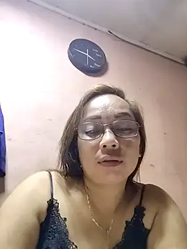 Snapshot of asianwet4u chatting on 10-11-25, 04:13 asianwet4u online show from 10-11-25, 04:13