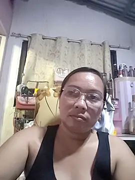 Snapshot of asianwet4u chatting on 03-21-25, 02:40 asianwet4u online show from 03-21-25, 02:40
