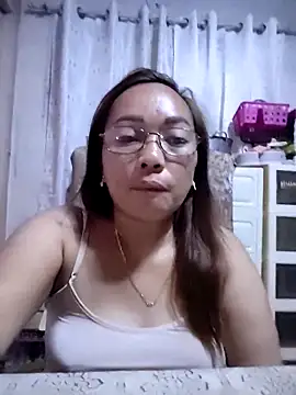 Snapshot of asianwet4u chatting on 10-08-25, 08:38 asianwet4u online show from 10-08-25, 08:38