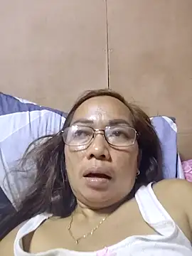 Snapshot of asianwet4u chatting on 09-22-25, 02:01 asianwet4u online show from 09-22-25, 02:01