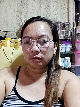 Snapshot of asianwet4u chatting on 03-18-25, 10:04 asianwet4u online show from 03-18-25, 10:04