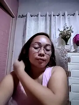 Snapshot of asianwet4u chatting on 10-05-25, 07:54 asianwet4u online show from 10-05-25, 07:54