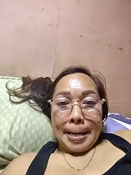Snapshot of asianwet4u chatting on 09-11-25, 01:33 asianwet4u online show from 09-11-25, 01:33