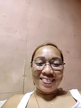 Snapshot of asianwet4u chatting on 09-28-25, 10:00 asianwet4u online show from 09-28-25, 10:00