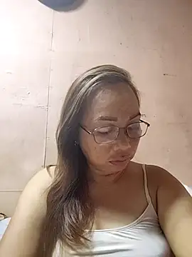 Snapshot of asianwet4u chatting on 10-22-25, 10:04 asianwet4u online show from 10-22-25, 10:04