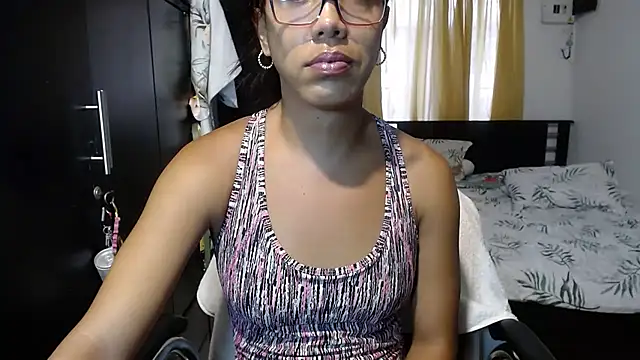Snapshot of sensual_nataliee chatting on 02-14-25, 09:10 sensual nataliee online show from 02-14-25, 09:10