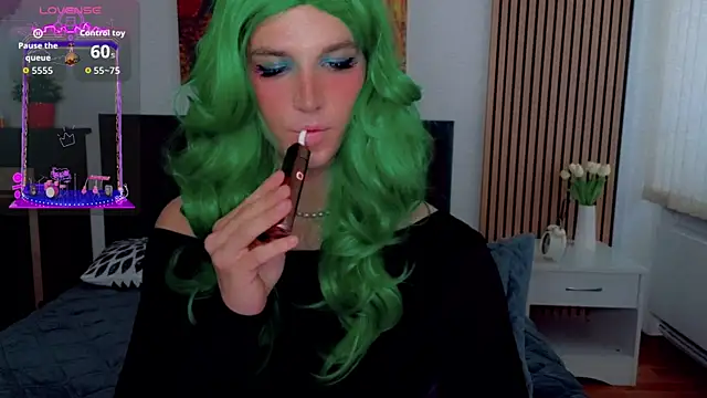 HelenSpellman online show from 07-12-26, 06:14