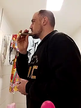 Codymc89 online show from 03-26-26, 08:07