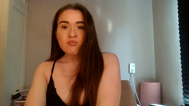 avajade online show from 11-10-25, 10:42