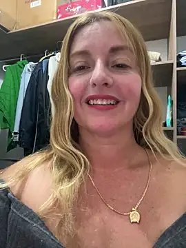 moniquerainx online show from 06-19-26, 02:17