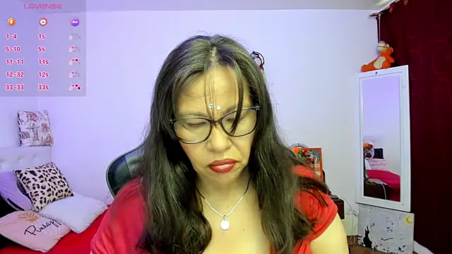 esmeralda milf online show from 06-29-26, 01:55