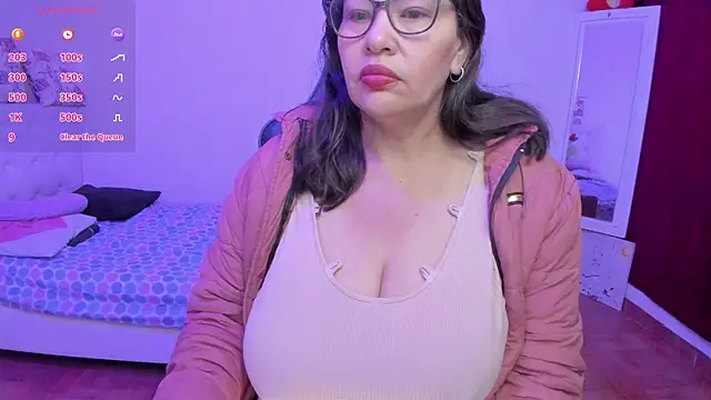 esmeralda milf online show from 04-15-26, 01:04