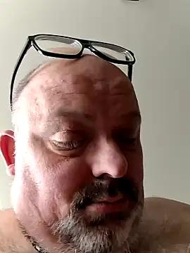 Bibear197511 online show from 10-13-25, 08:38