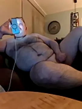 Bibear197511 online show from 11-14-25, 06:55