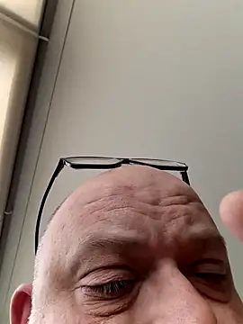 Bibear197511 online show from 10-01-25, 07:24