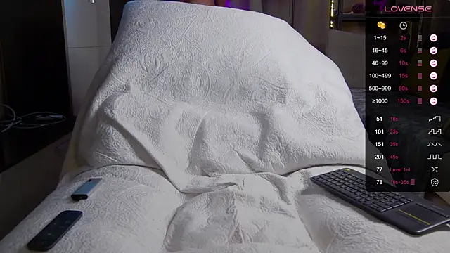 Snapshot of Chrisx_X chatting on 02-04-25, 05:45 Chrisx X online show from 02-04-25, 05:45