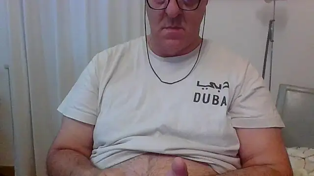 Snapshot of ANONIMO7735 chatting on 09-16-25, 04:24 ANONIMO7735 online show from 09-16-25, 04:24