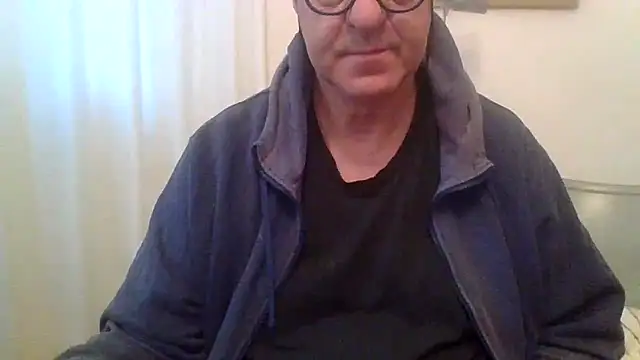 Snapshot of ANONIMO7735 chatting on 04-28-26, 04:06 ANONIMO7735 online show from 04-28-26, 04:06