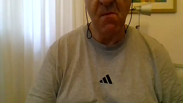 Snapshot of ANONIMO7735 chatting on 05-15-26, 05:05 ANONIMO7735 online show from 05-15-26, 05:05