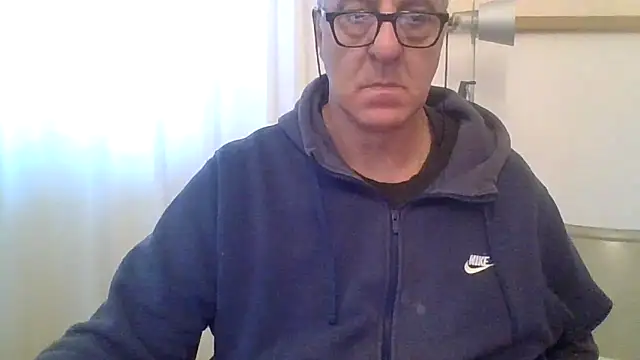 Snapshot of ANONIMO7735 chatting on 12-21-25, 11:12 ANONIMO7735 online show from 12-21-25, 11:12