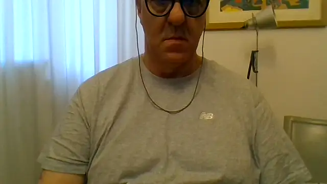 Snapshot of ANONIMO7735 chatting on 05-24-26, 04:34 ANONIMO7735 online show from 05-24-26, 04:34