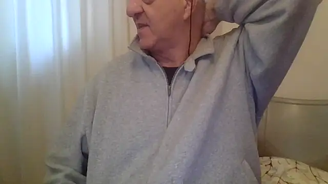 Snapshot of ANONIMO7735 chatting on 02-09-26, 07:39 ANONIMO7735 online show from 02-09-26, 07:39