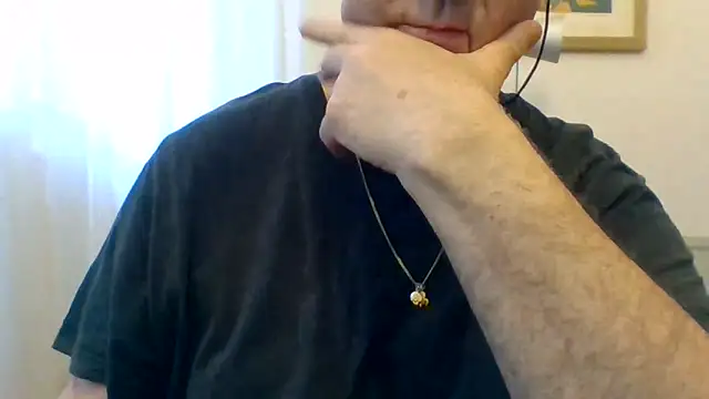 Snapshot of ANONIMO7735 chatting on 05-14-26, 05:04 ANONIMO7735 online show from 05-14-26, 05:04