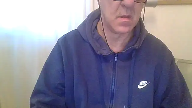 Snapshot of ANONIMO7735 chatting on 02-18-26, 06:44 ANONIMO7735 online show from 02-18-26, 06:44