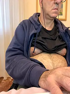 Snapshot of ANONIMO7735 chatting on 11-29-25, 06:35 ANONIMO7735 online show from 11-29-25, 06:35