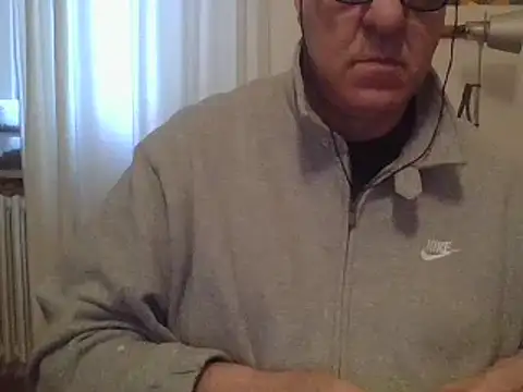 Snapshot of ANONIMO7735 chatting on 03-22-25, 06:11 ANONIMO7735 online show from 03-22-25, 06:11