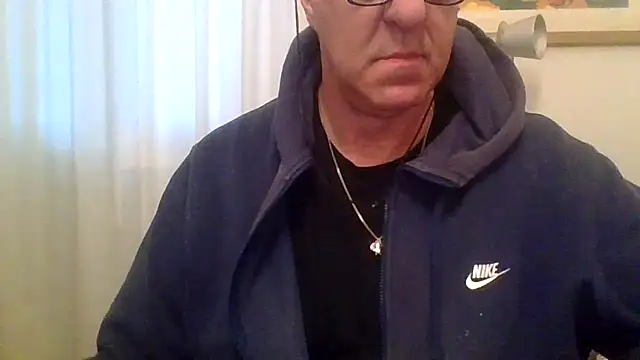 Snapshot of ANONIMO7735 chatting on 12-01-25, 06:03 ANONIMO7735 online show from 12-01-25, 06:03