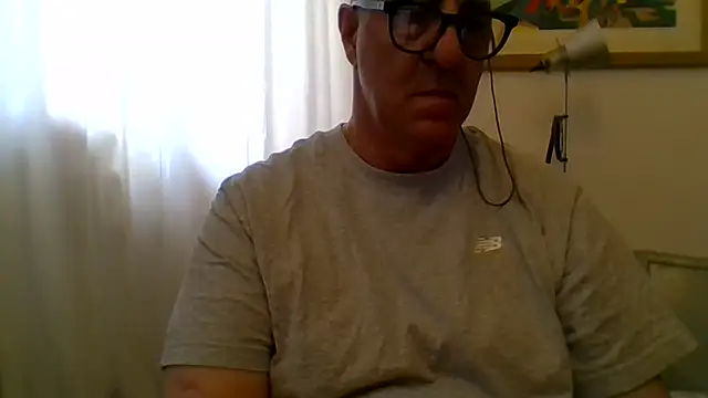 Snapshot of ANONIMO7735 chatting on 05-28-26, 10:43 ANONIMO7735 online show from 05-28-26, 10:43