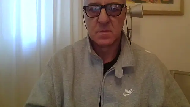 Snapshot of ANONIMO7735 chatting on 02-06-26, 10:55 ANONIMO7735 online show from 02-06-26, 10:55