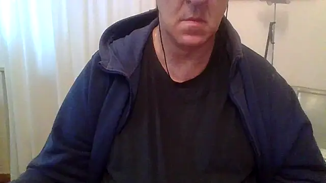 Snapshot of ANONIMO7735 chatting on 10-05-25, 05:31 ANONIMO7735 online show from 10-05-25, 05:31